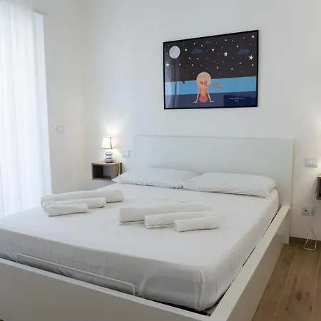 Twinsandbi B Apartament Tarent