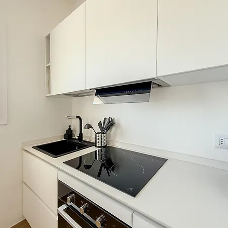Twinsandbi B Apartament Tarent
